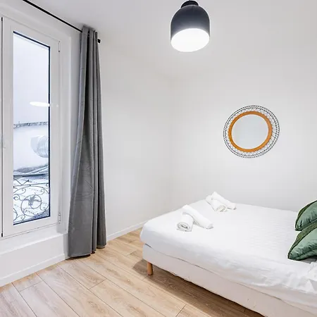 Nation Confort & Espace Paris Exterior photo